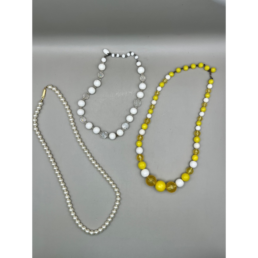 Vtg Beaded Necklace Lot Faux Pearl White Yellow White Acrylicโ 3 Pieces Jewelry